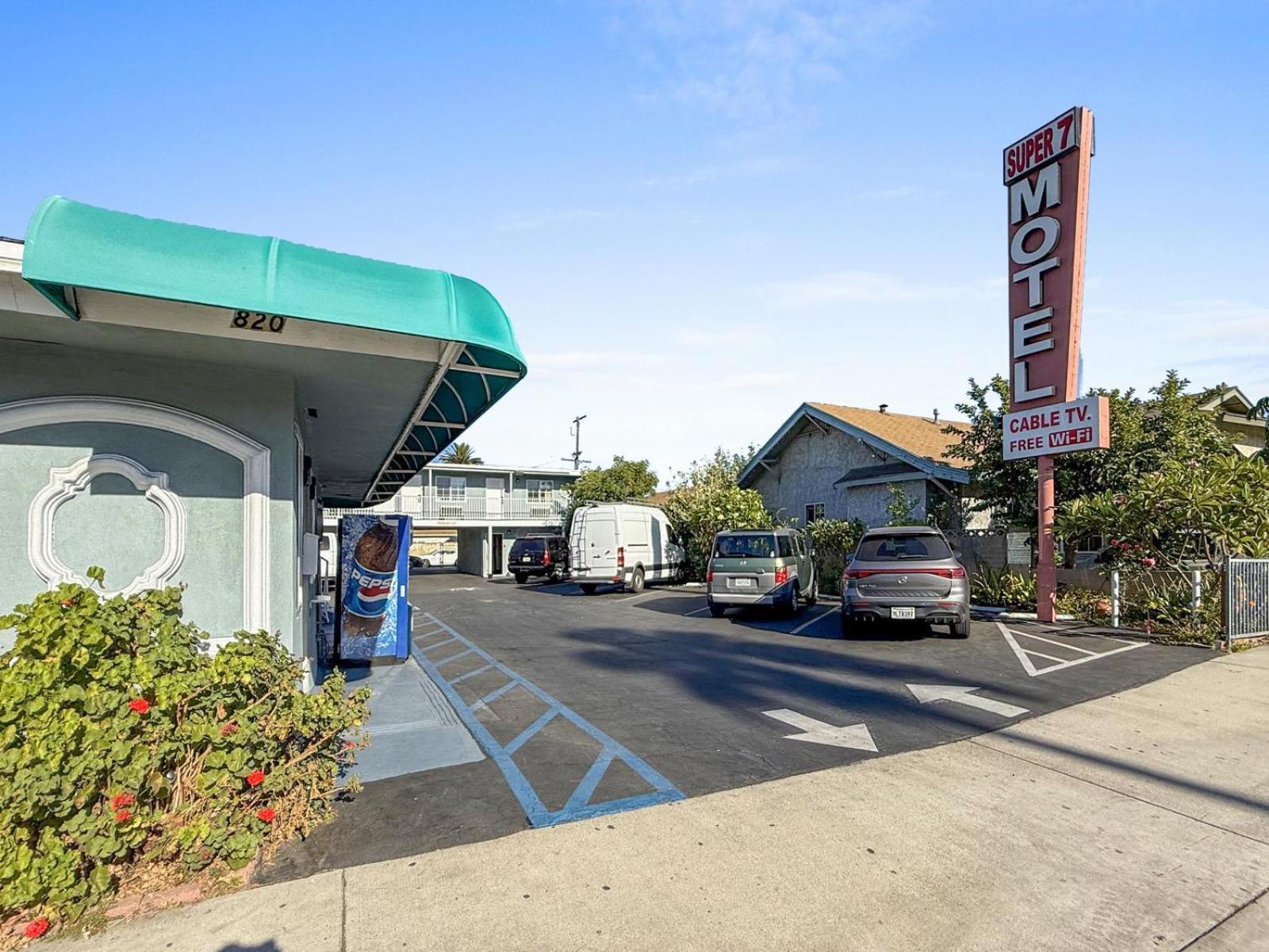 Super 7 Motel - Anaheim Packing District & Disneyland ภายนอก รูปภาพ